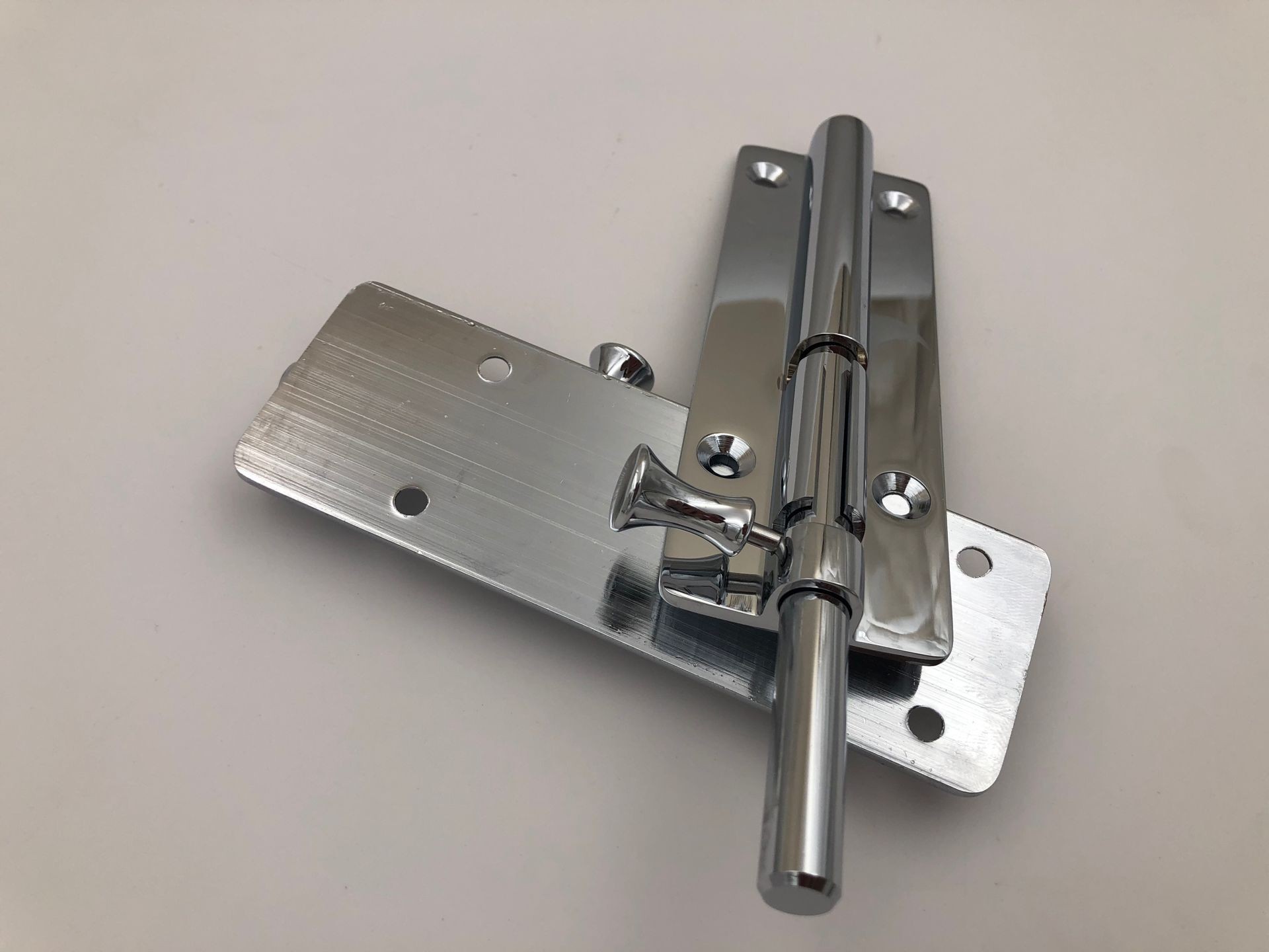 big 135mm sliding bolt