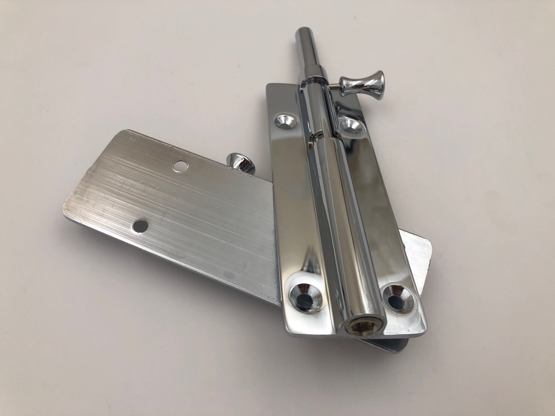 big 135mm sliding bolt