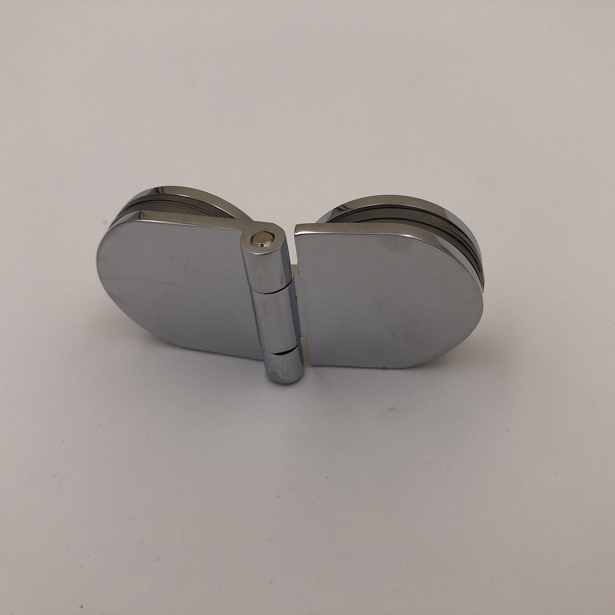 small dual glass hinge