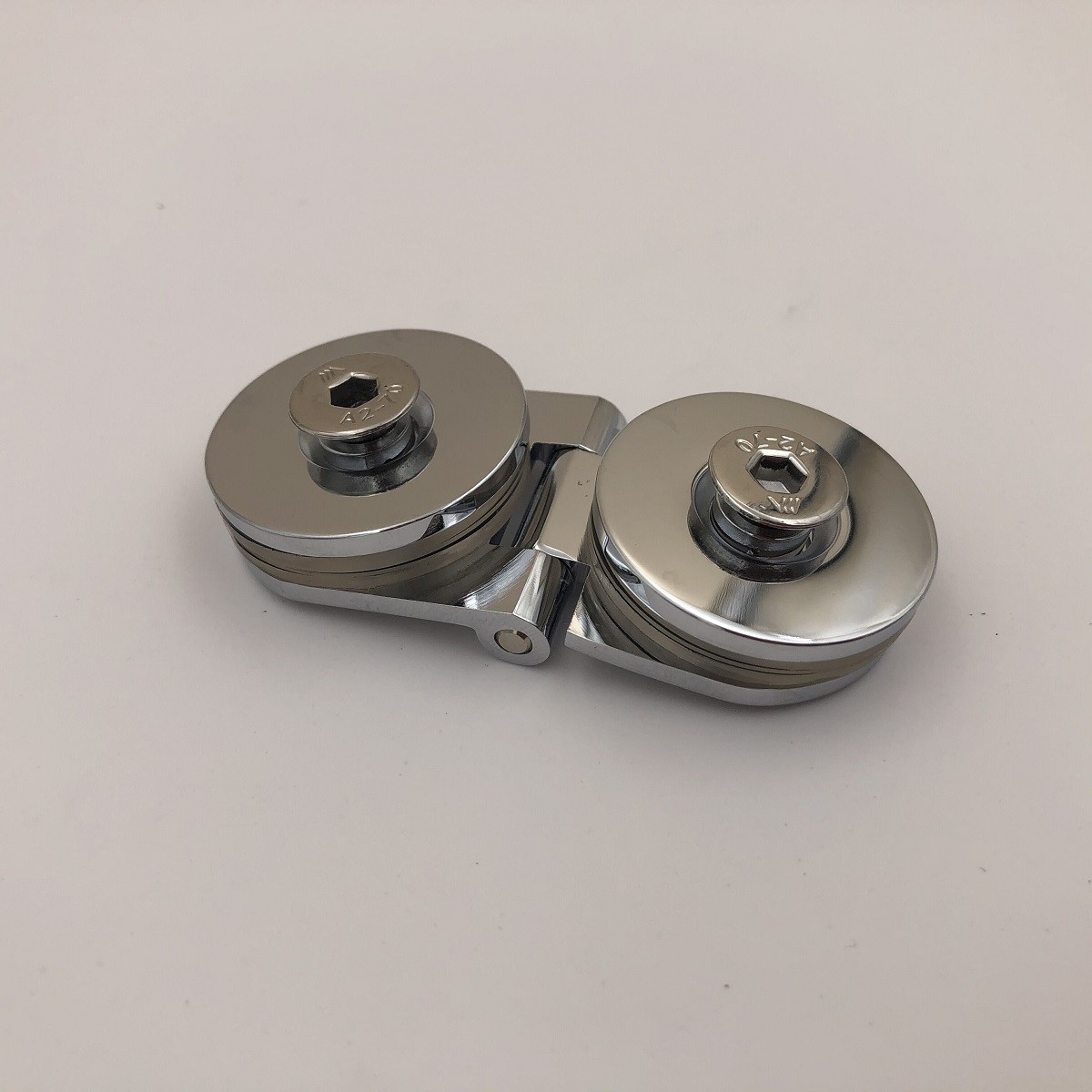 small dual glass hinge
