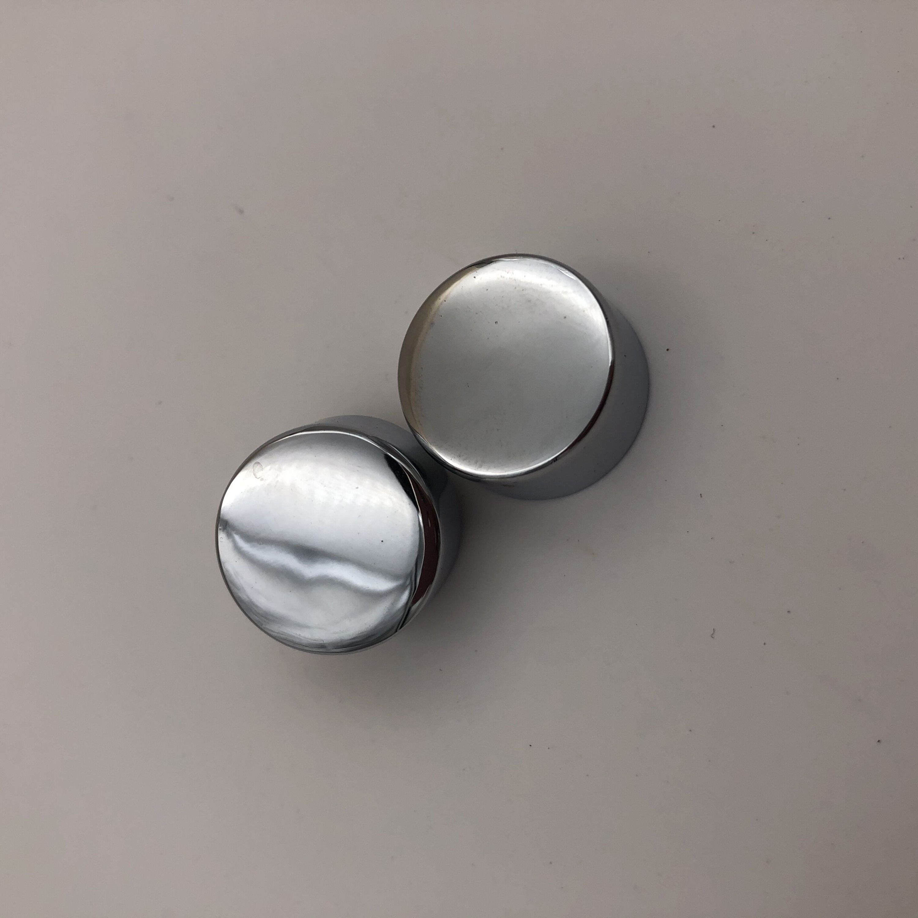 Mirror fixing hardware
