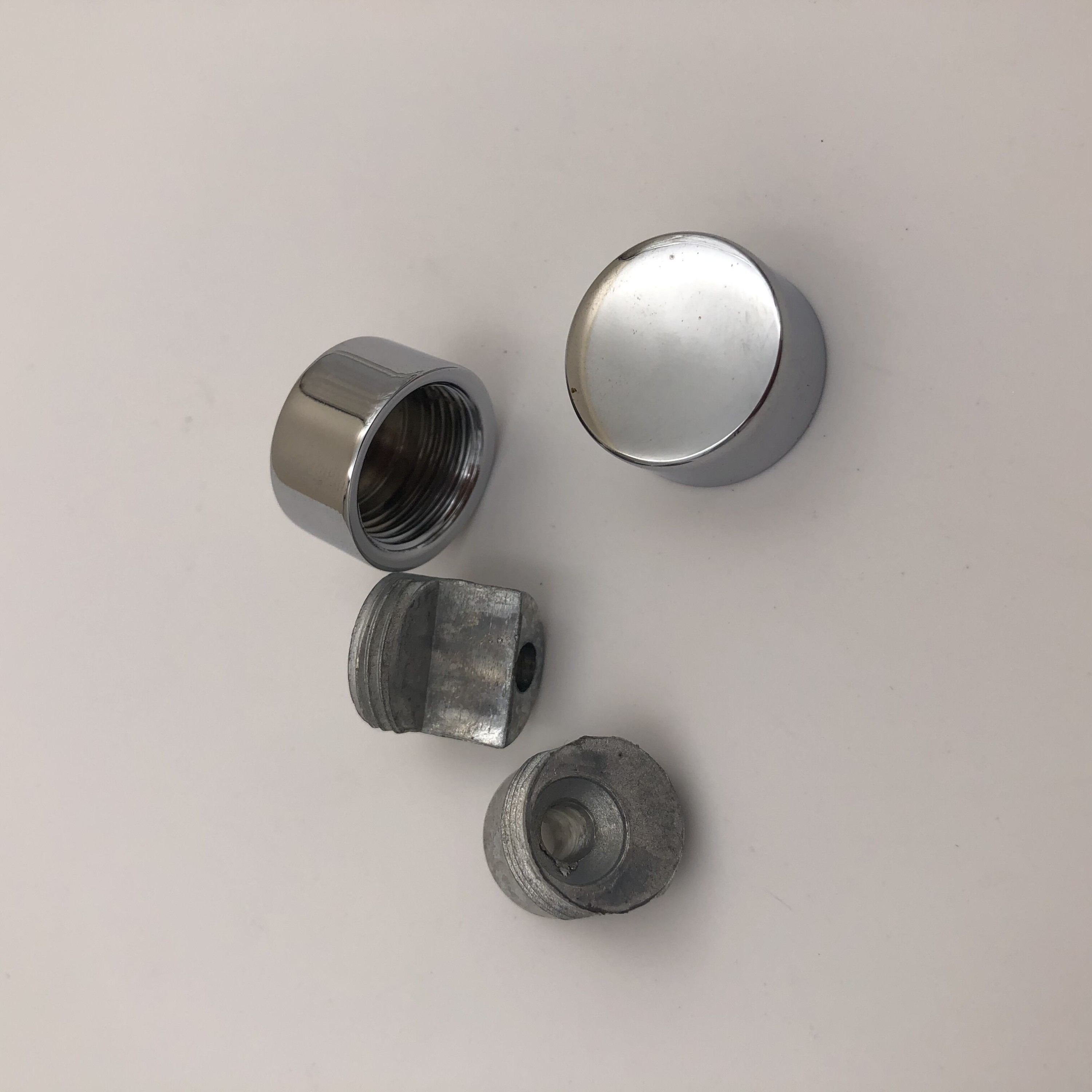 Mirror fixing hardware