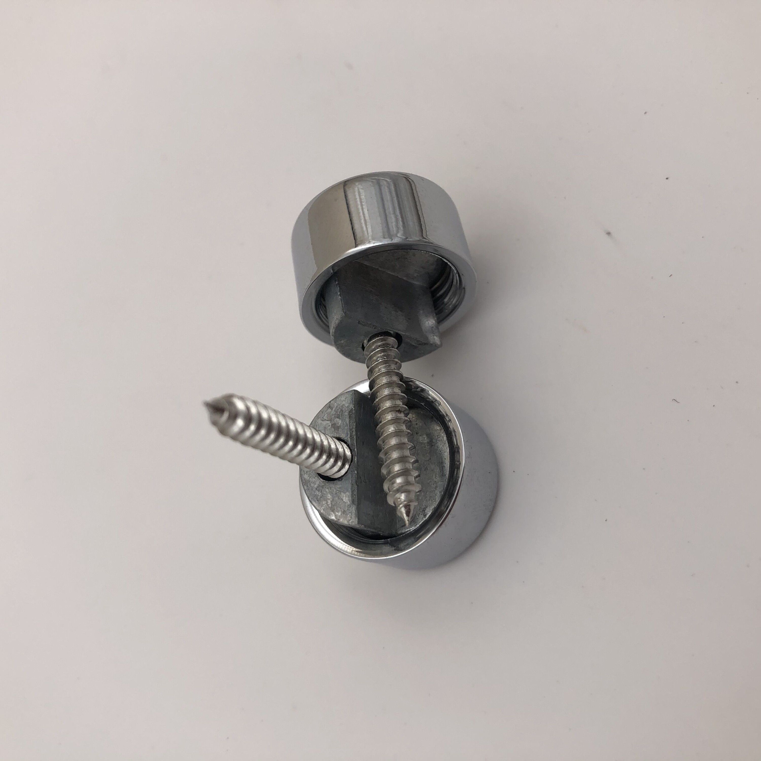 Mirror fixing hardware