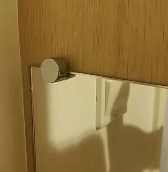 Mirror fixing hardware